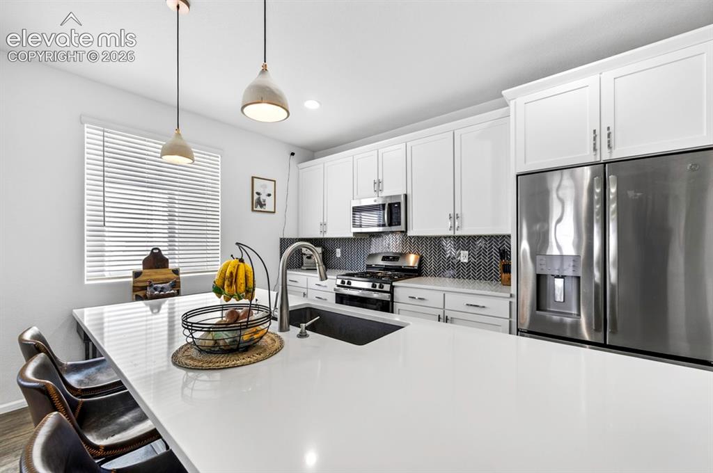 Image 7 of 39: Kitchen