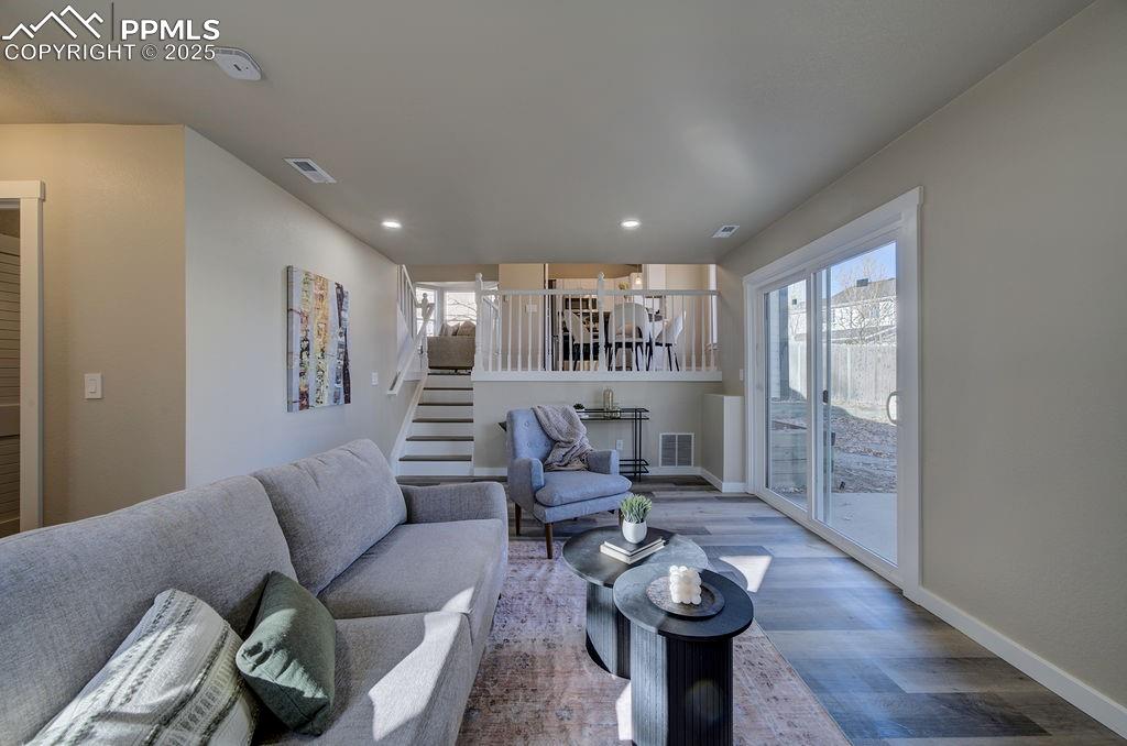 Image 20 of 47: Living Room