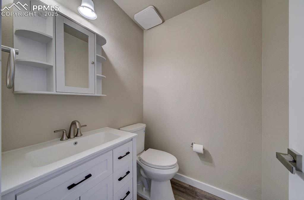 Image 26 of 47: Bathroom