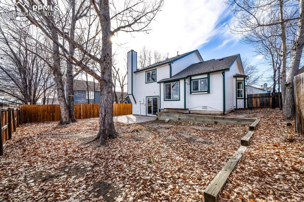 Image 45 of 47: Back of Structure