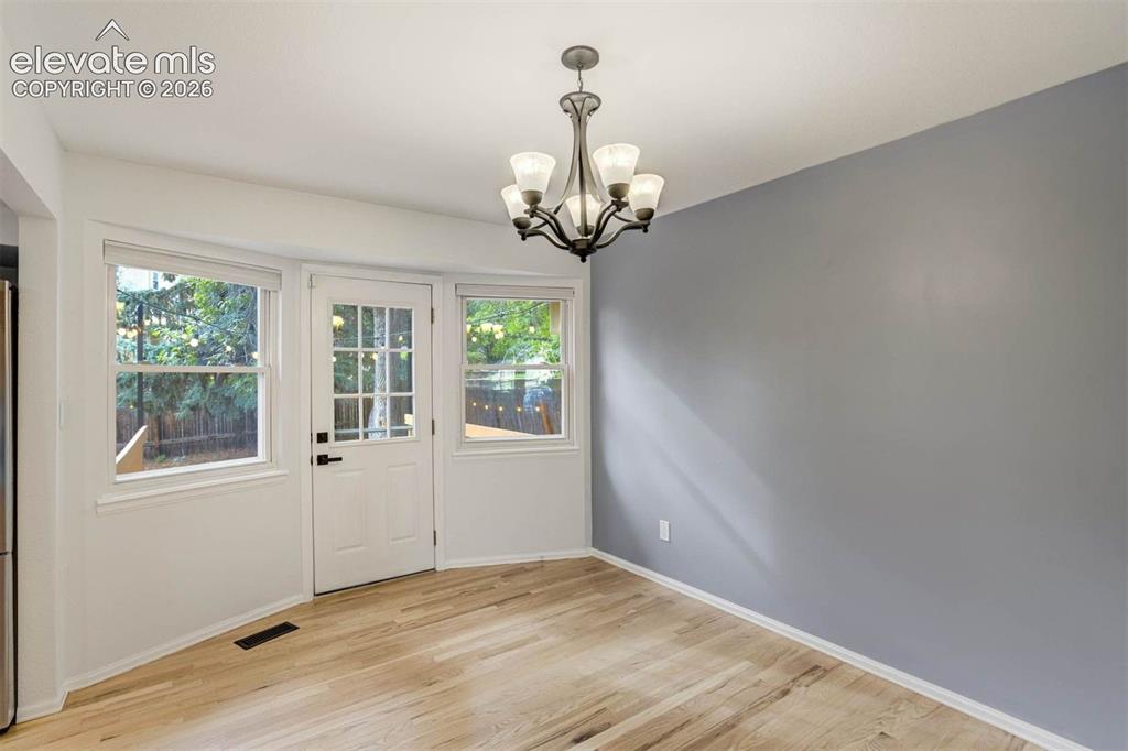 Image 41 of 48: Dining Area
