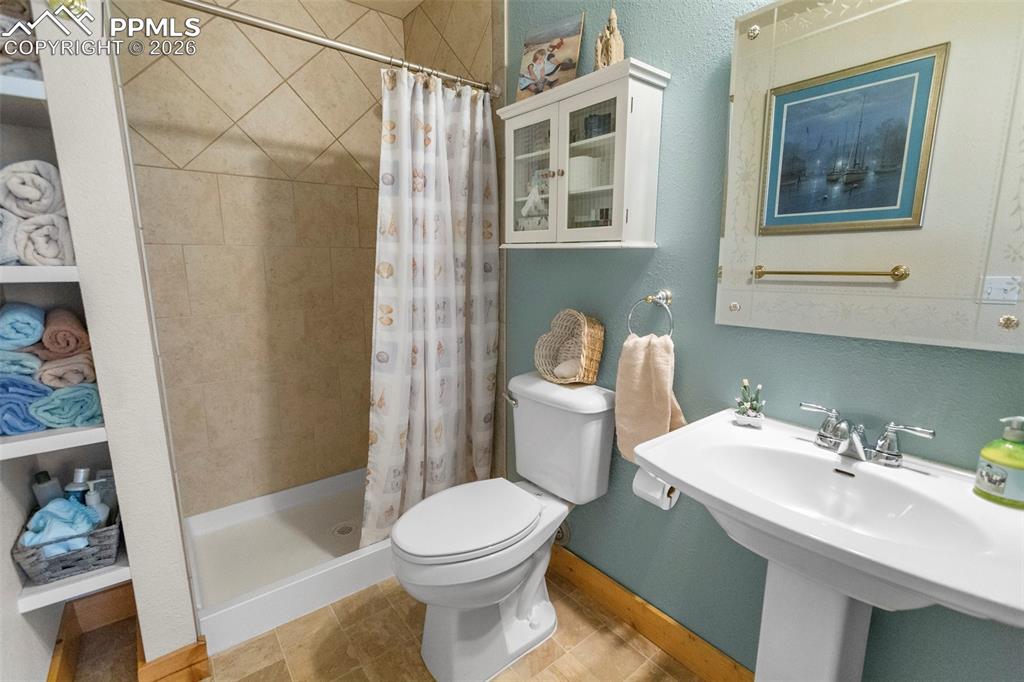 Image 17 of 31: Lower Level Office