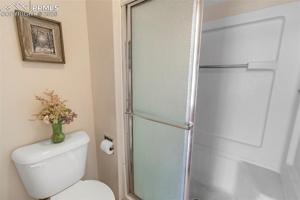 Image 22 of 31: Upper  Level Master Bath