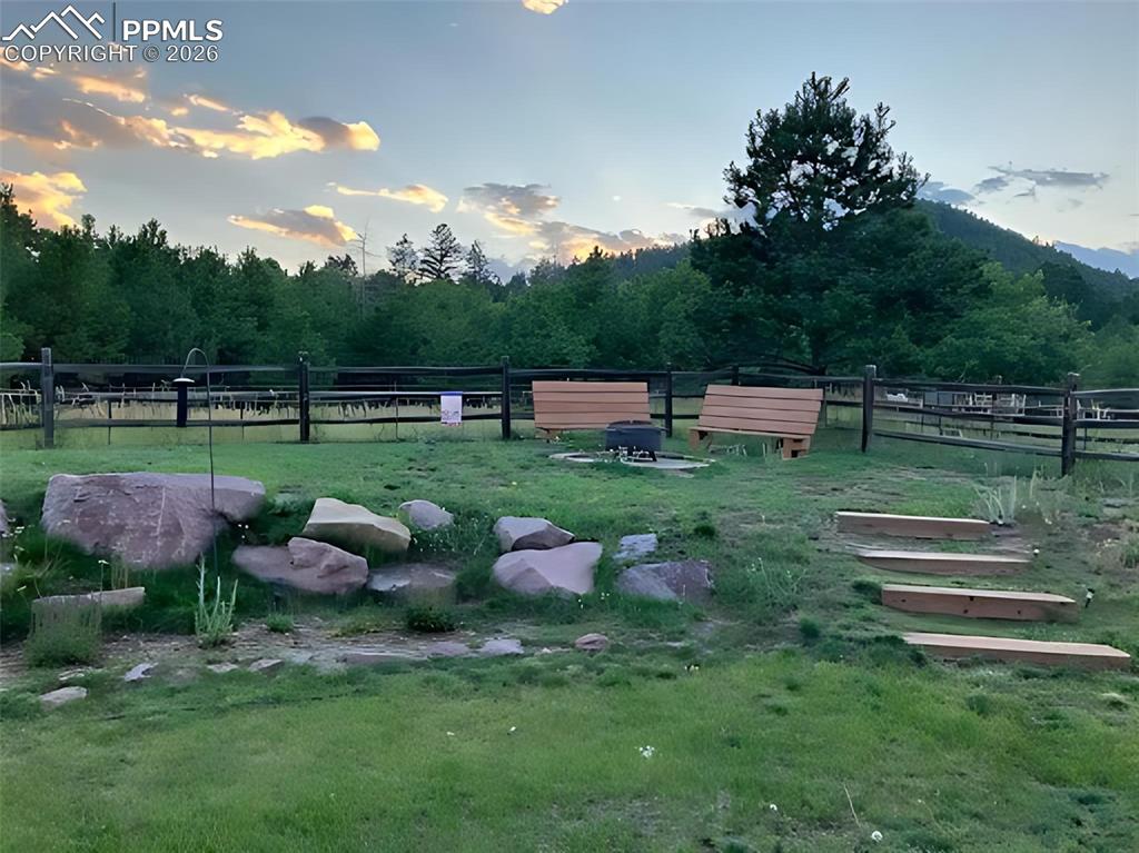 Image 31 of 31: Back Yard