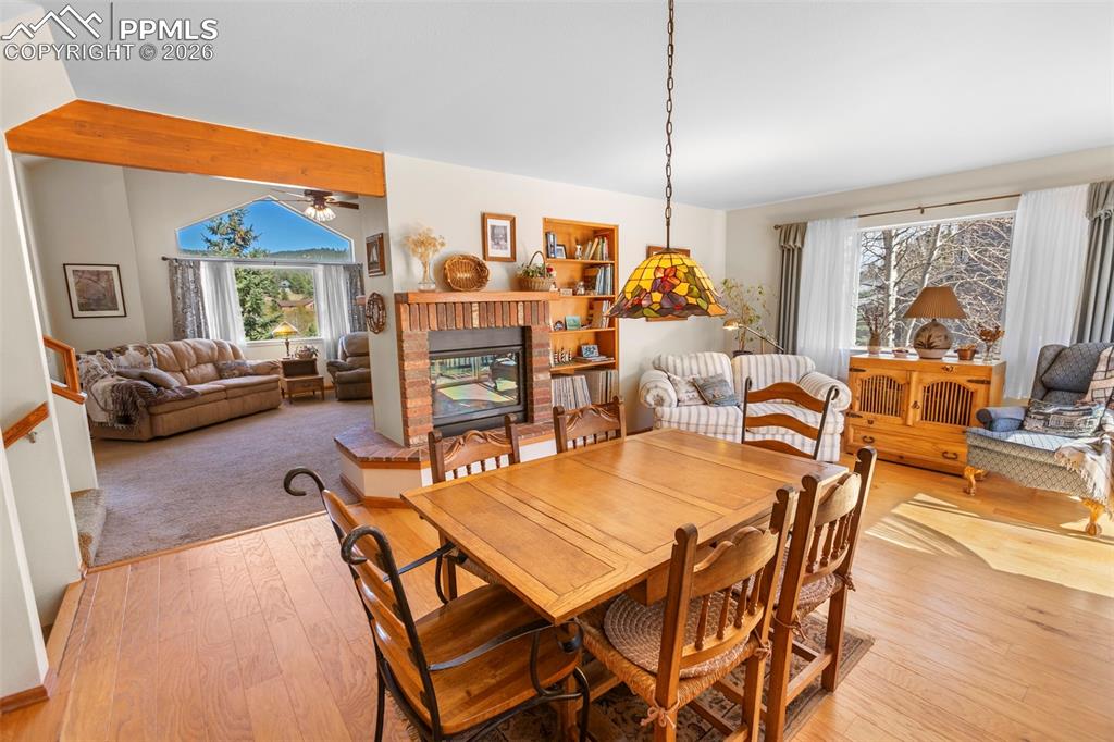 Image 8 of 31: Dining Area