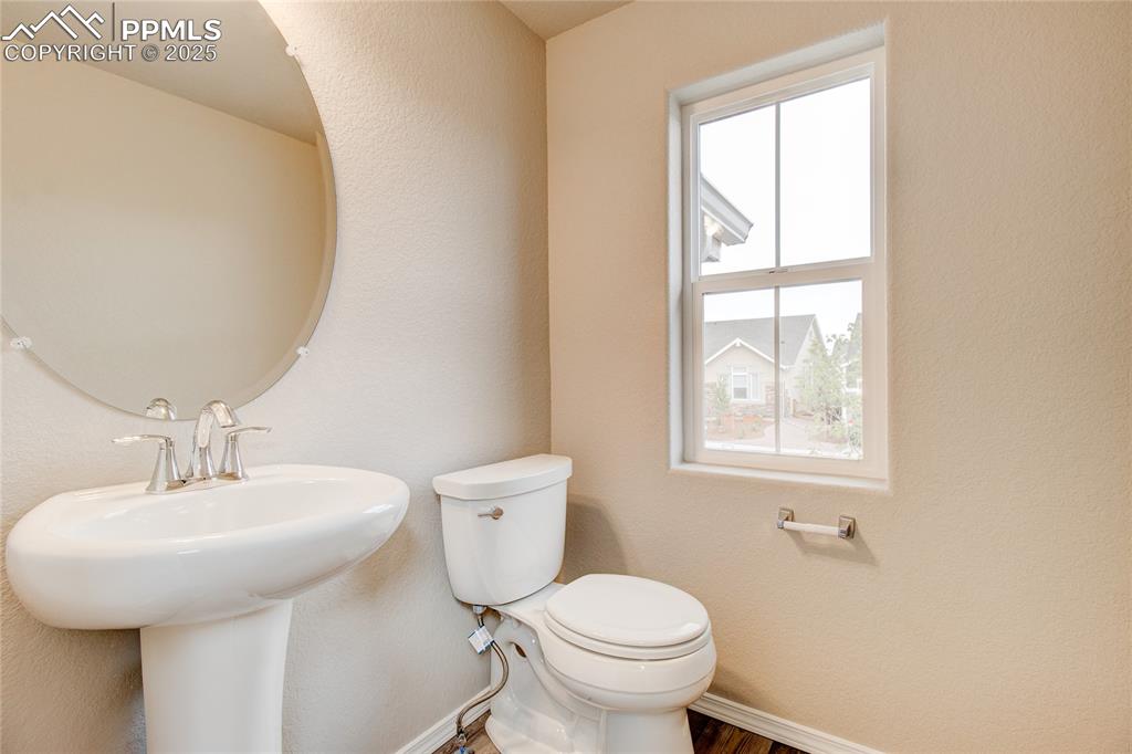 Image 12 of 24: Bathroom