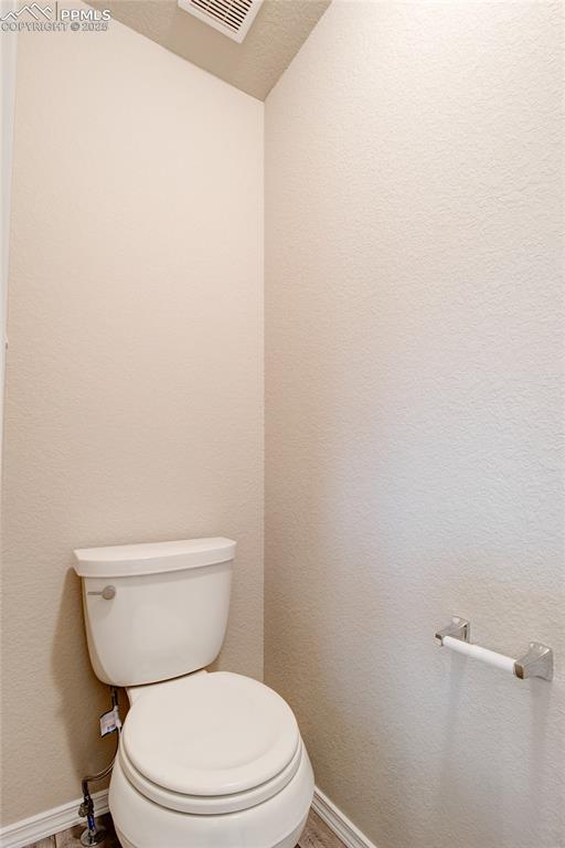 Image 17 of 24: Bathroom