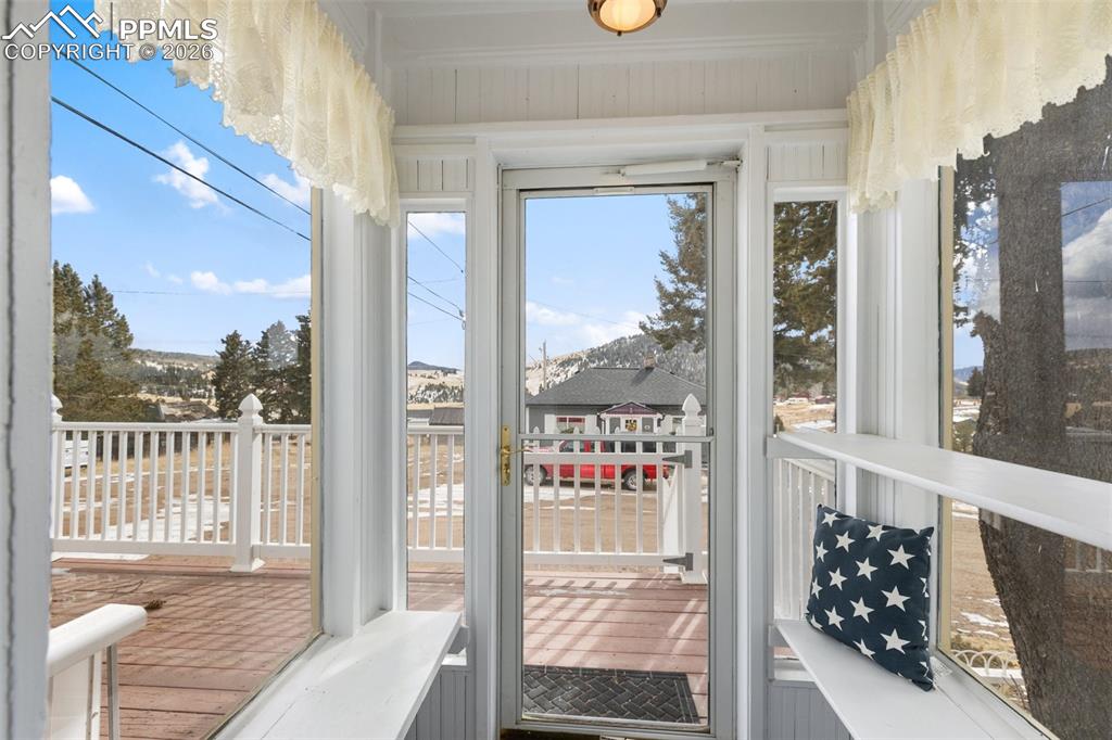 Image 4 of 24: Sun Room