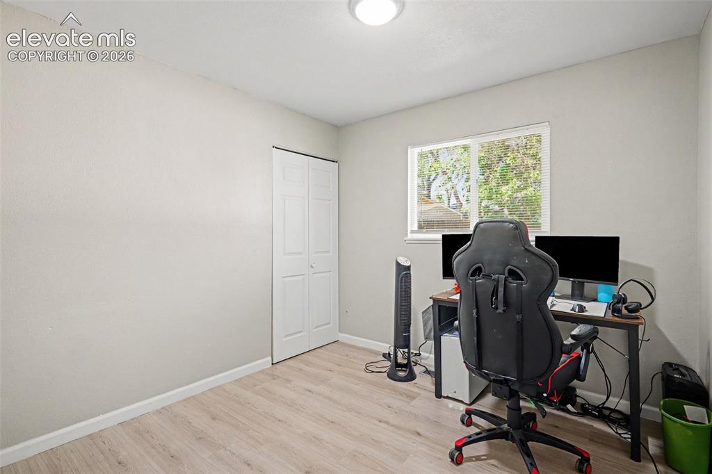 Image 15 of 20: Bedroom 3