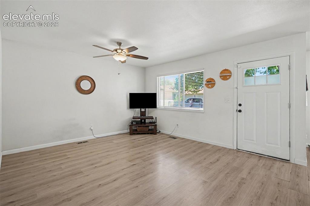 Image 3 of 20: Living Room
