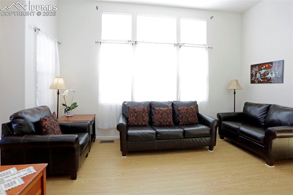 Image 8 of 32: Living Room