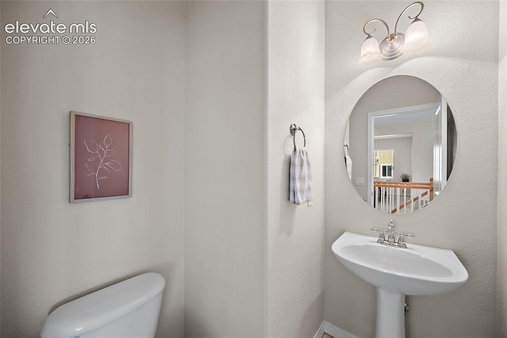 Image 22 of 40: Half Bath