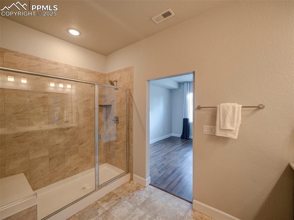 Image 19 of 28: Master Bathroom