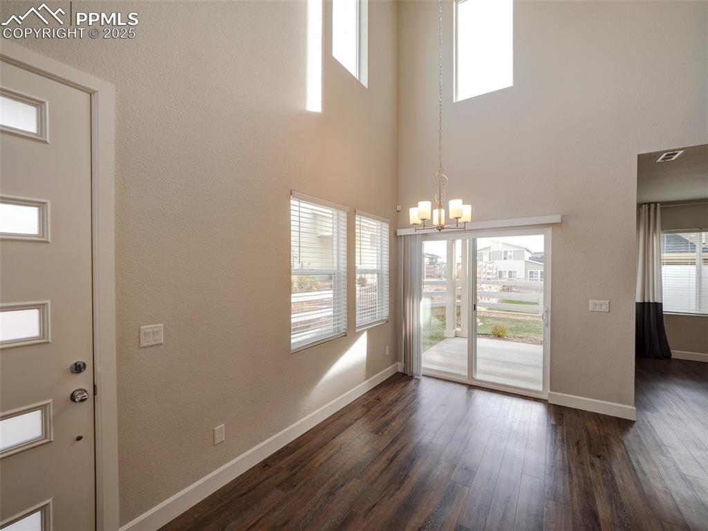 Image 3 of 28: Entry