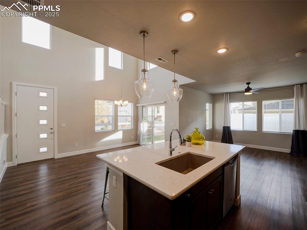 Image 6 of 28: Kitchen