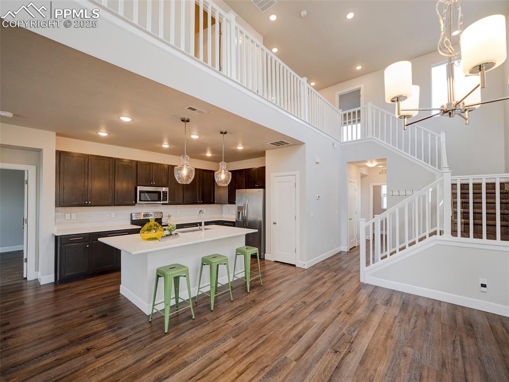 Image 8 of 28: Kitchen