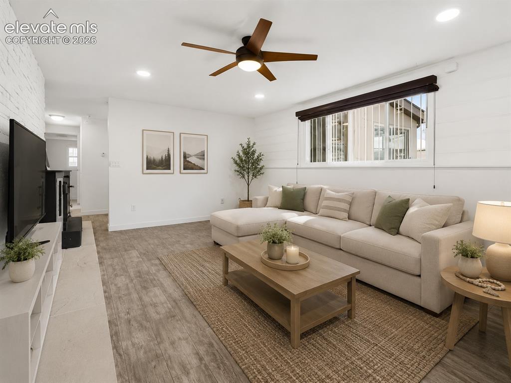 Image 18 of 47: Living Room