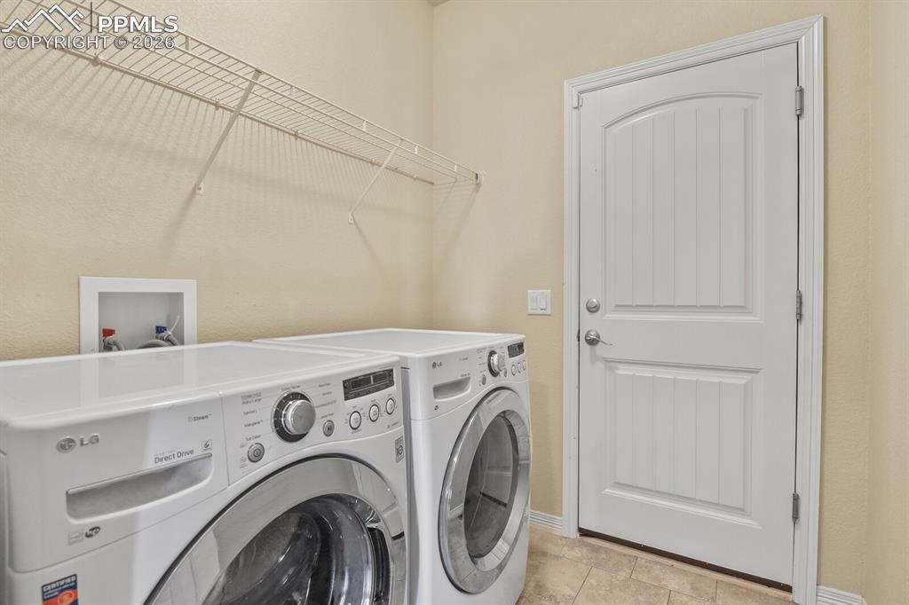 Image 23 of 45: Laundry