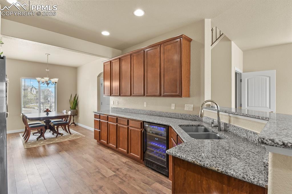 Image 9 of 45: Main level kitchen