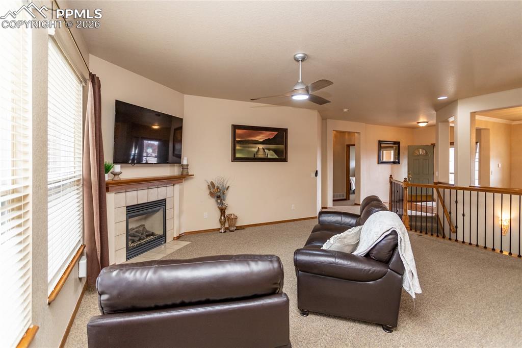 Image 13 of 50: Open floor plan with plenty of natural light.