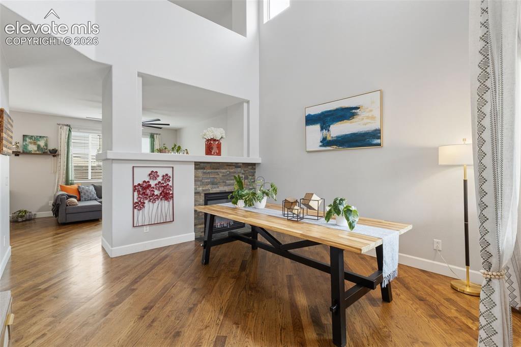 Image 10 of 46: Dining Area