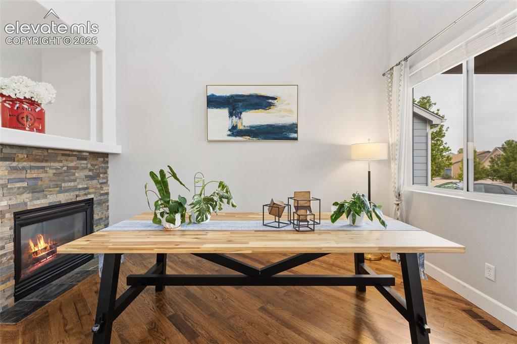 Image 8 of 46: Dining Area