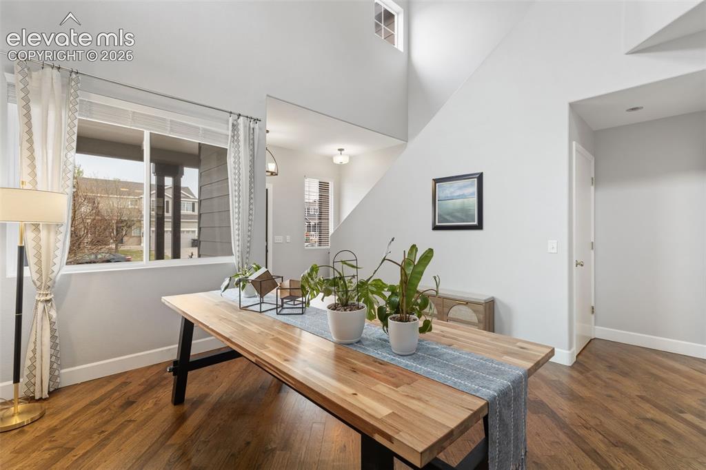 Image 9 of 46: Dining Area