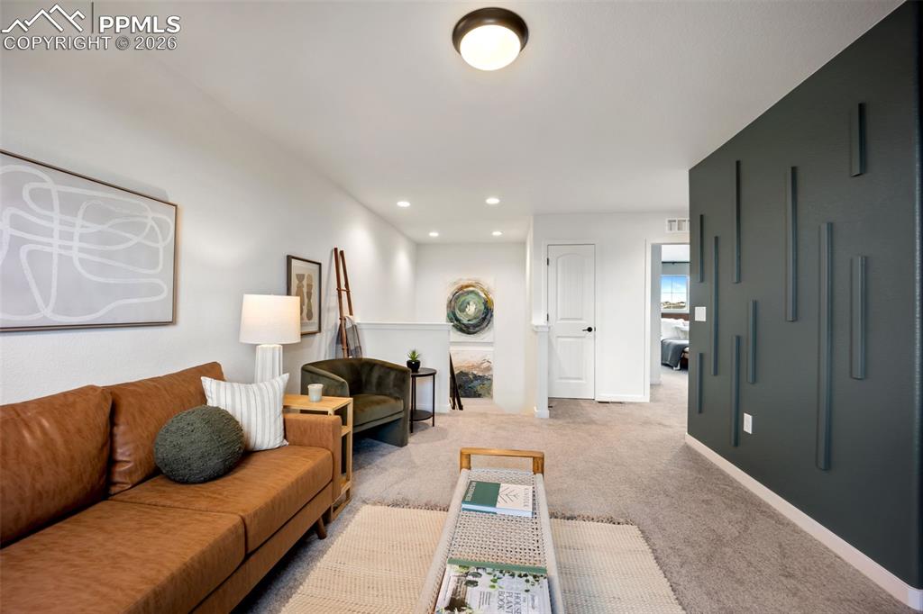 Image 17 of 35: Living Room