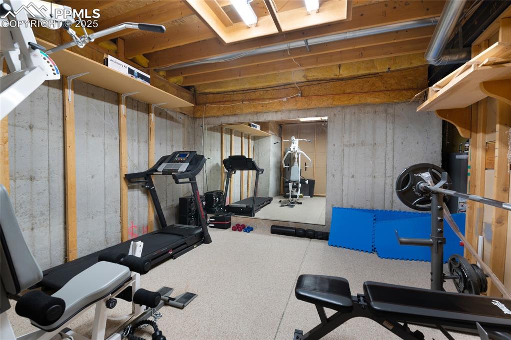 Image 38 of 44: Exercise Room
