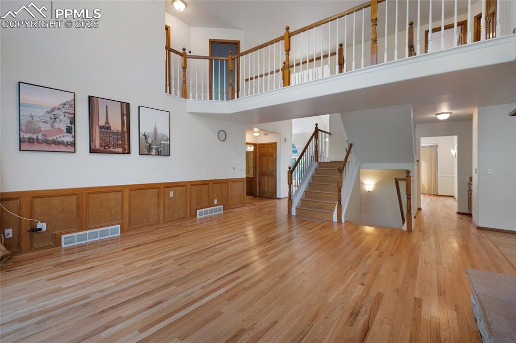 Image 6 of 44: Great Room