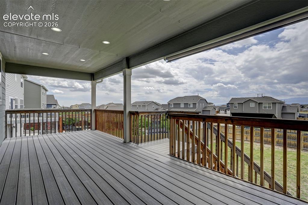 Image 7 of 37: Deck