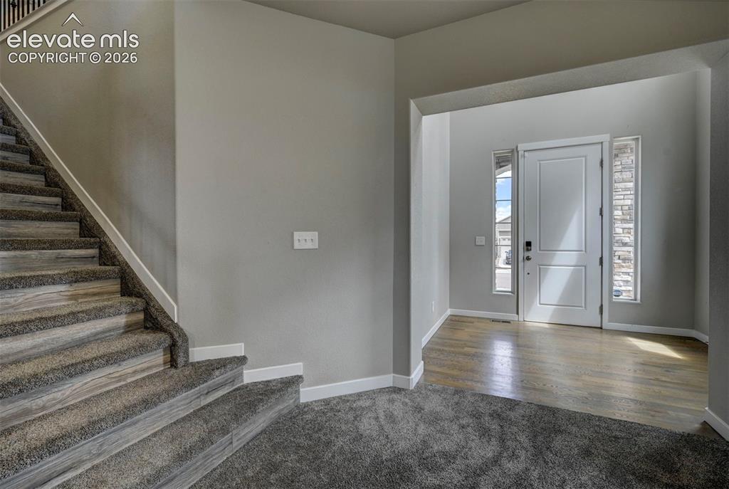 Image 9 of 37: Entry