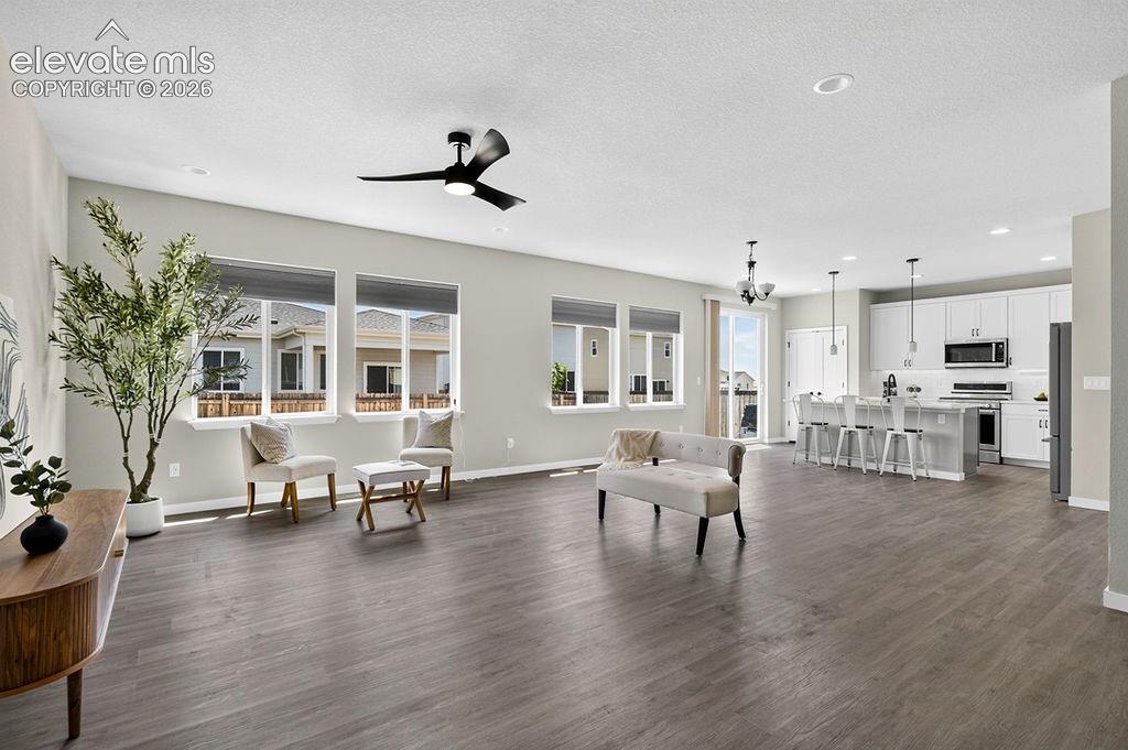 Image 12 of 47: Great Room