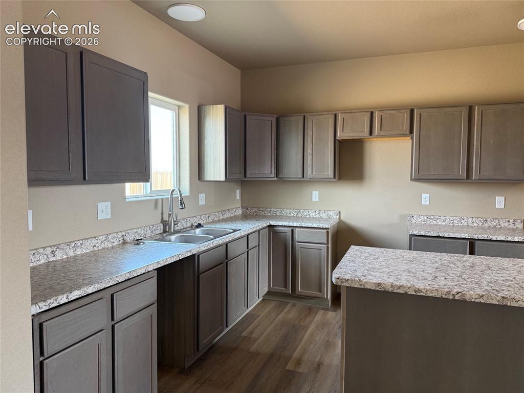 Image 6 of 24: Kitchen