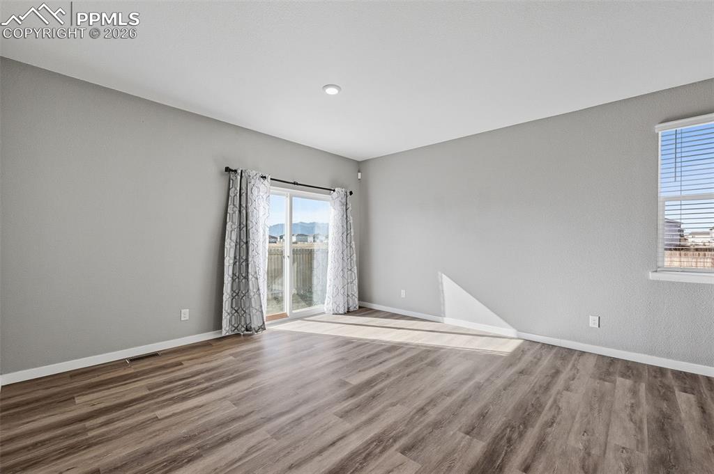 Image 11 of 29: Great Room