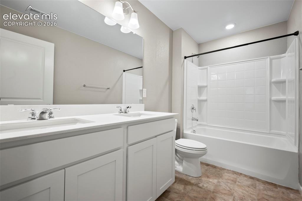 Image 24 of 32: Upper Level Bath