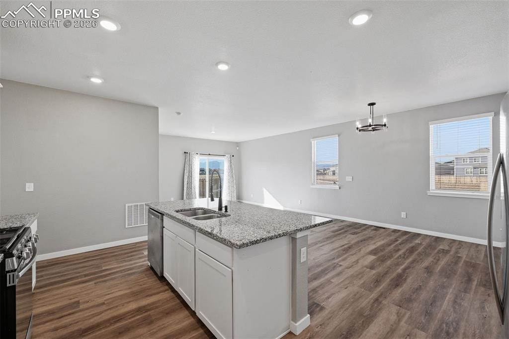 Image 8 of 29: Kitchen