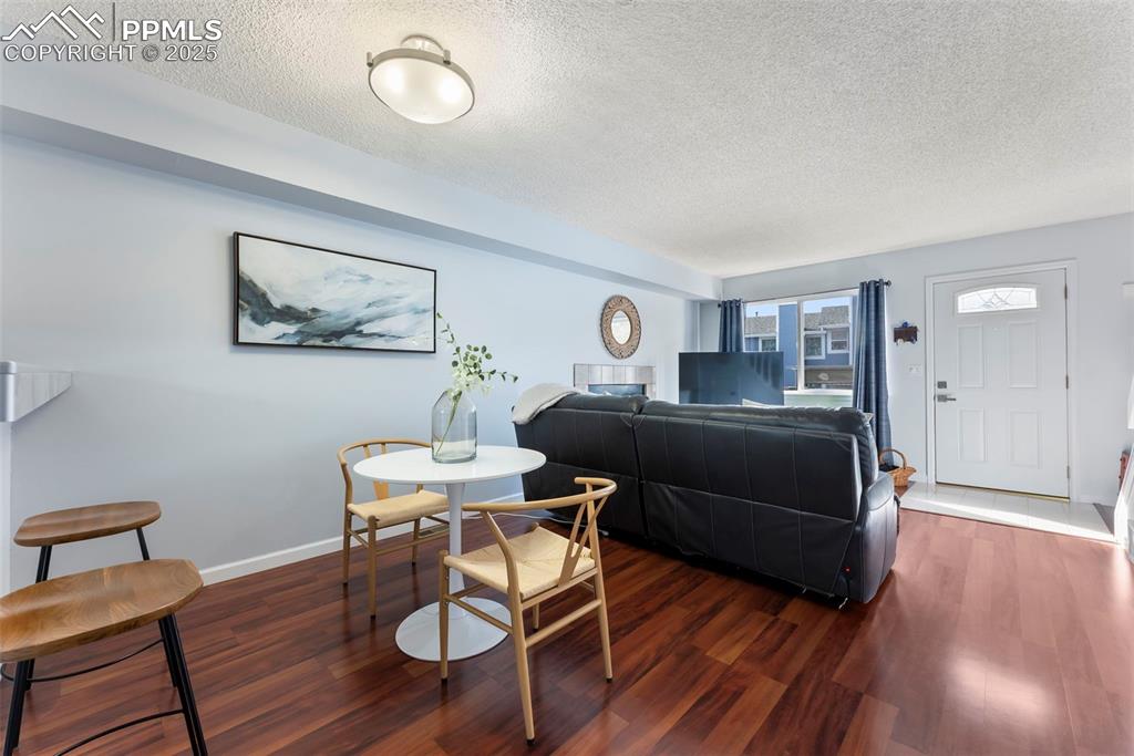 Image 15 of 35: Living Room