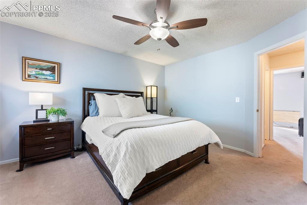 Image 19 of 35: Bedroom