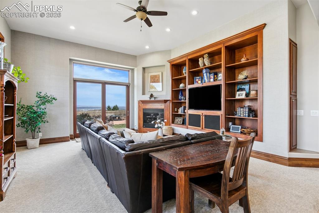 Image 16 of 50: Family Room