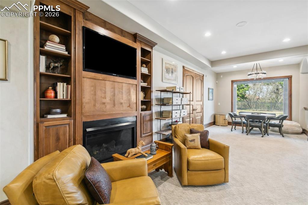 Image 33 of 50: Recreation Room