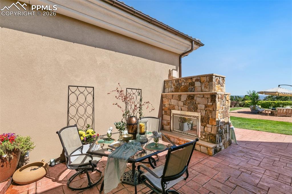 Image 46 of 50: Patio