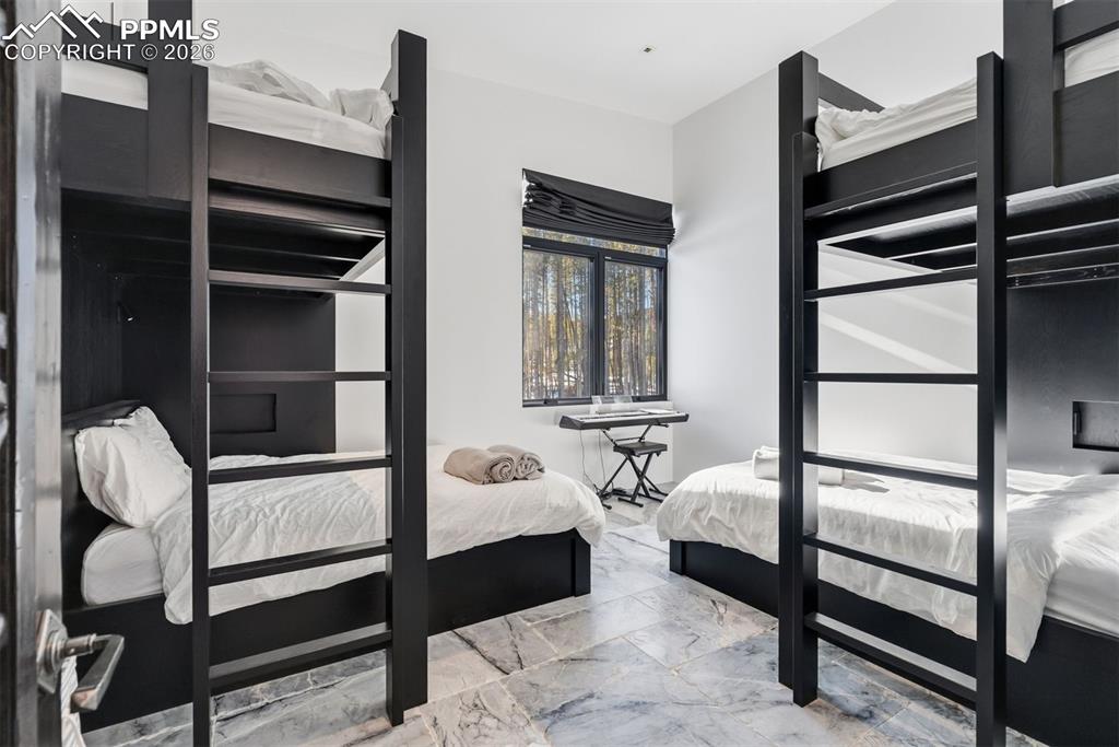 Image 44 of 50: Bedroom