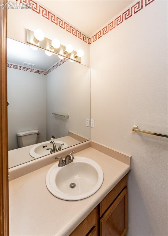 Image 18 of 37: Bathroom
