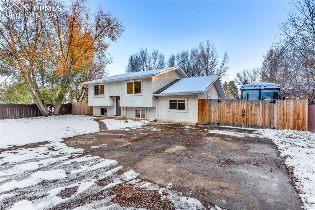 Image 3 of 50: No Description Available