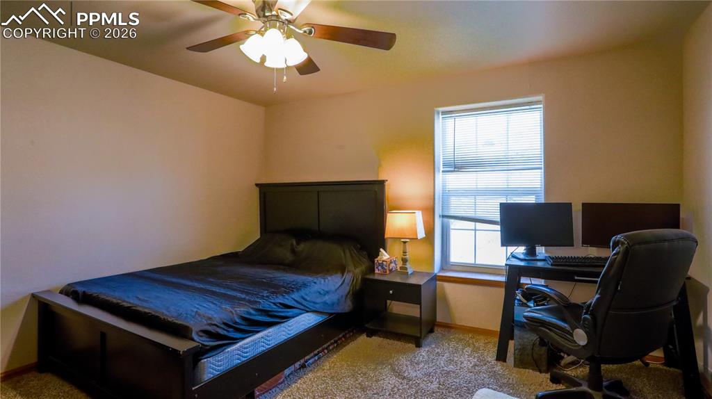 Image 15 of 25: Bedroom