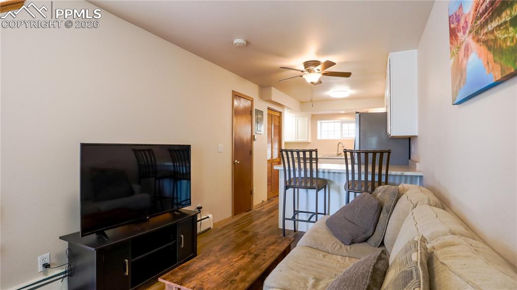 Image 6 of 25: Living Room