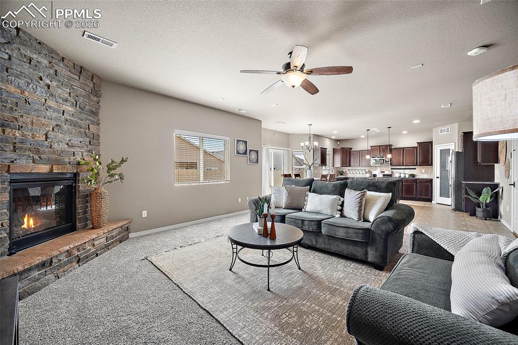 Image 12 of 50: Great Room