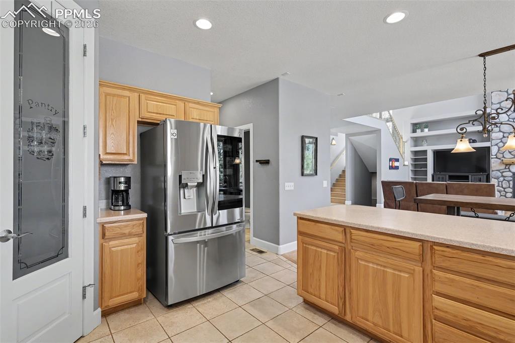 Image 12 of 45: Kitchen