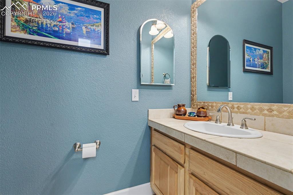 Image 17 of 45: Main Level Bathroom